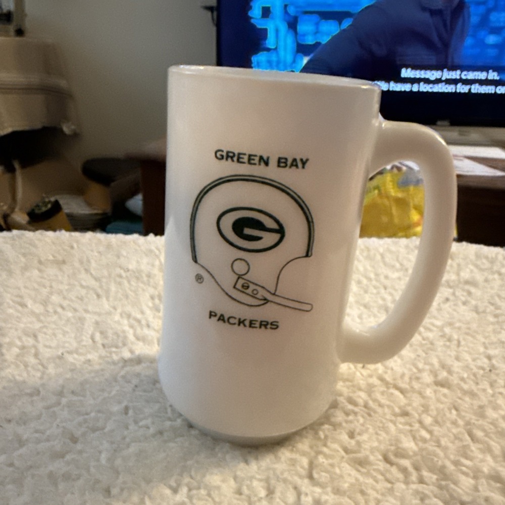 1960's 1960s NFL GREEN BAY PACKERS Milk Glass Coffee Mug Beer Stein